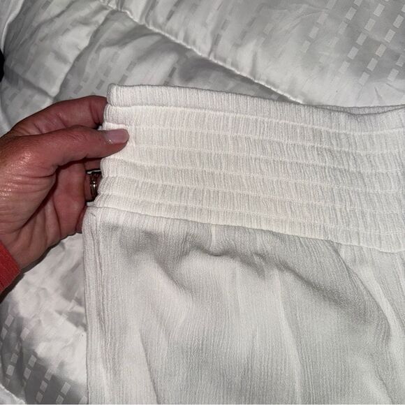 Shade and Shore White Wide Leg pants cover up with side slits at hem- XS - Picture 9 of 10